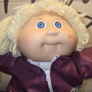 1985 Cabbage Patch In mint Condition Without Tags.